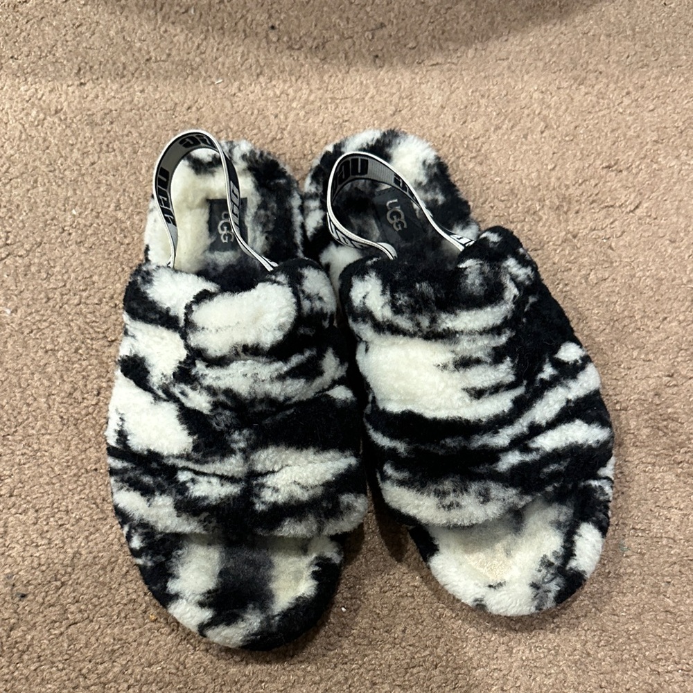 Ugg slippers - image 1